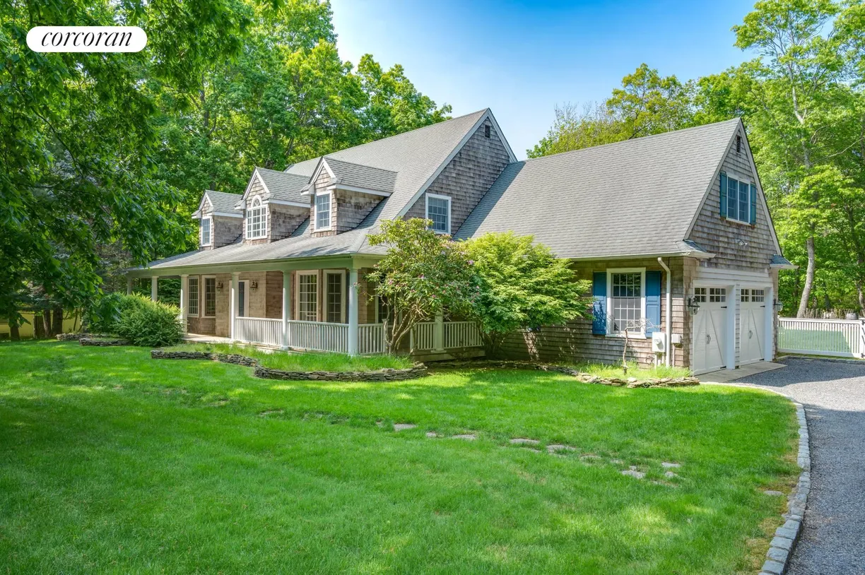 The Hamptons Real Estate | View 41 Rawson Road | 4 Beds, 3 Baths