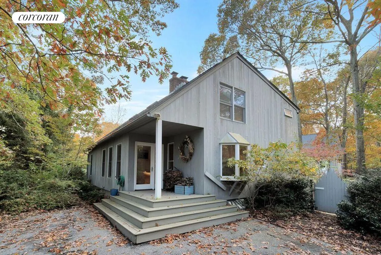 The Hamptons Real Estate | View  | room 1