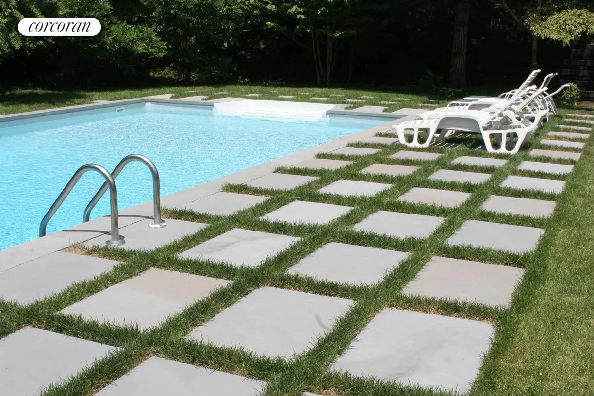 The Hamptons Real Estate | View 10 Bull Pasture Lane | 4 Beds, 4 Baths