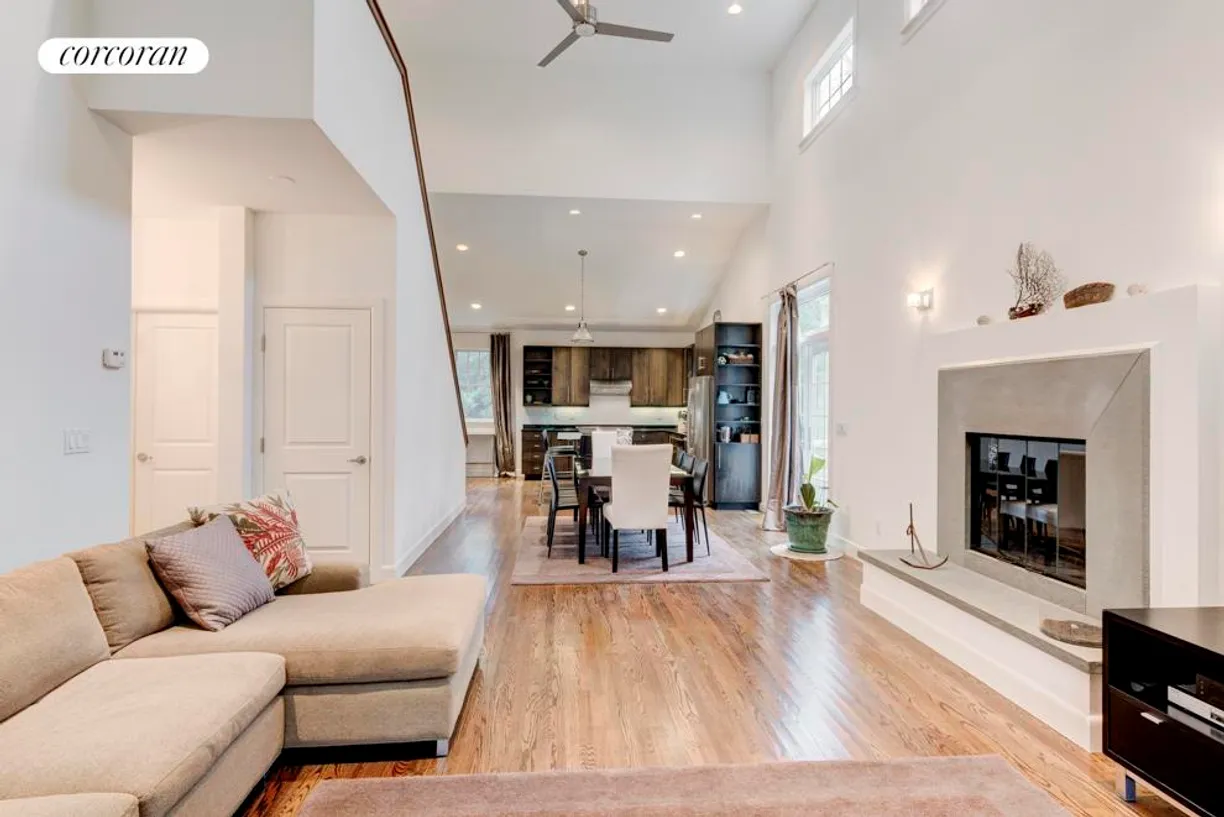 The Hamptons Real Estate | View 10 Bull Pasture Lane | room 1