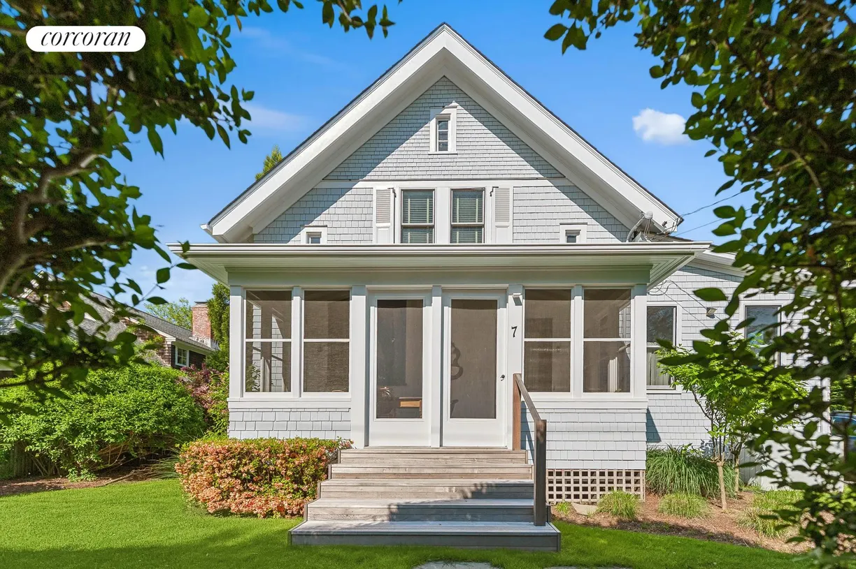 The Hamptons Real Estate | View 7 Halsey Street | 5 Beds, 3 Baths