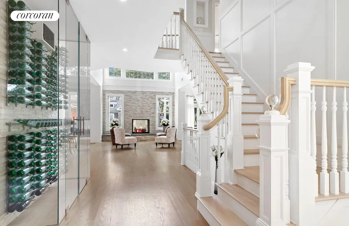The Hamptons Real Estate | View 74 Post Lane | room 1