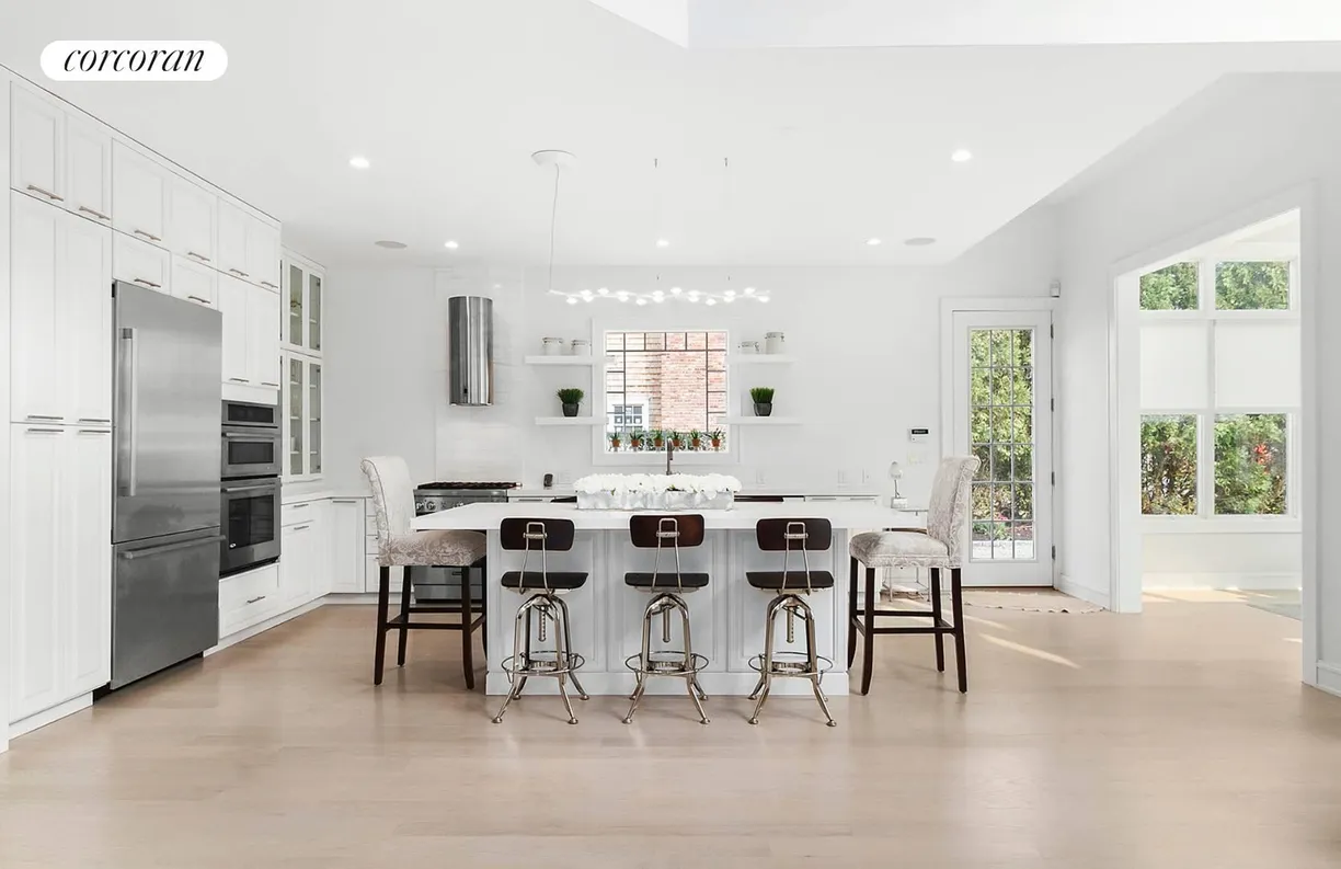 The Hamptons Real Estate | View 74 Post Lane | room 2