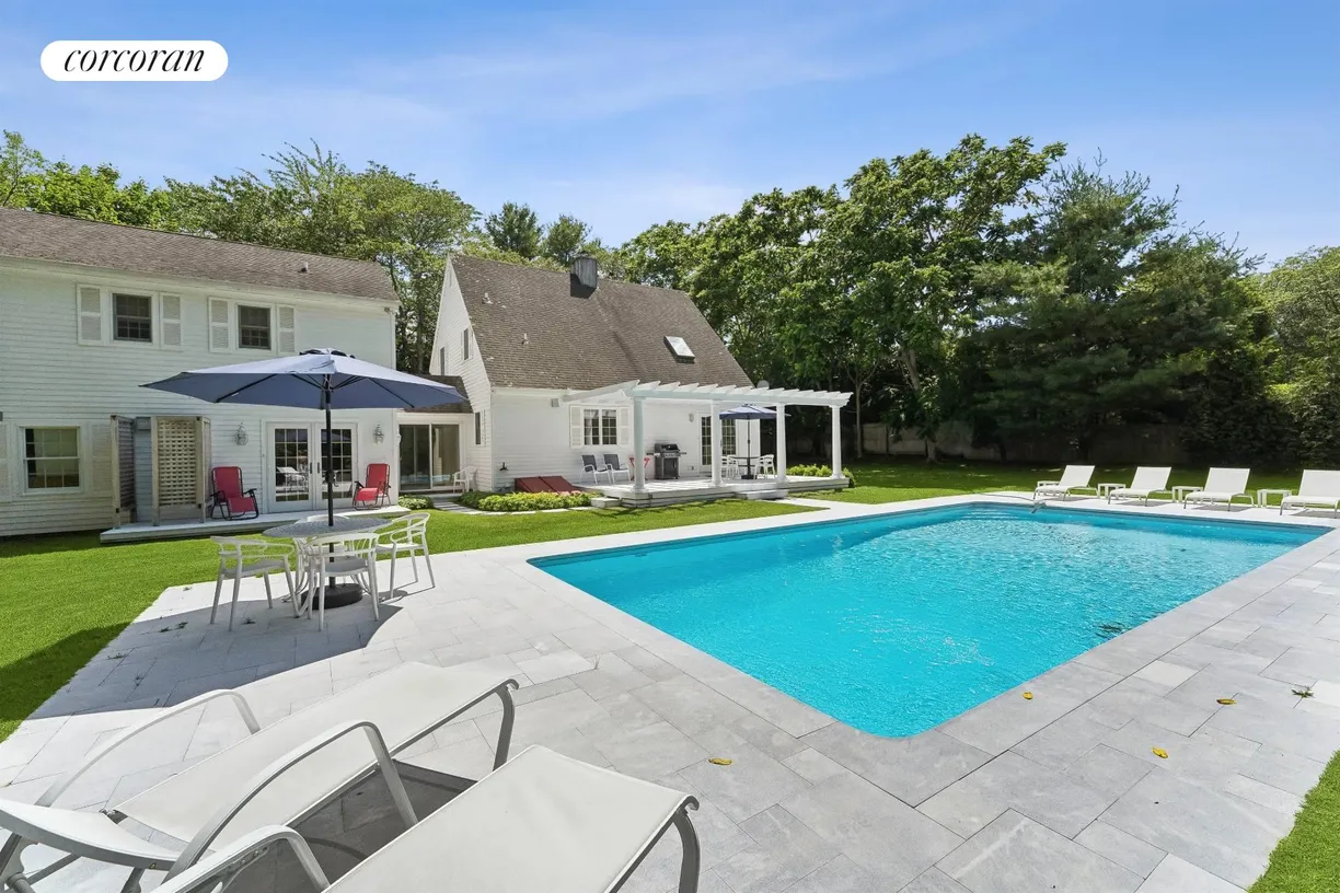The Hamptons Real Estate | View 57 Osborne Lane | Room to Relax