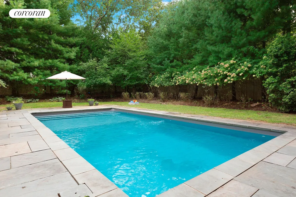 The Hamptons Real Estate | View 24 Tansey Lane | room 1