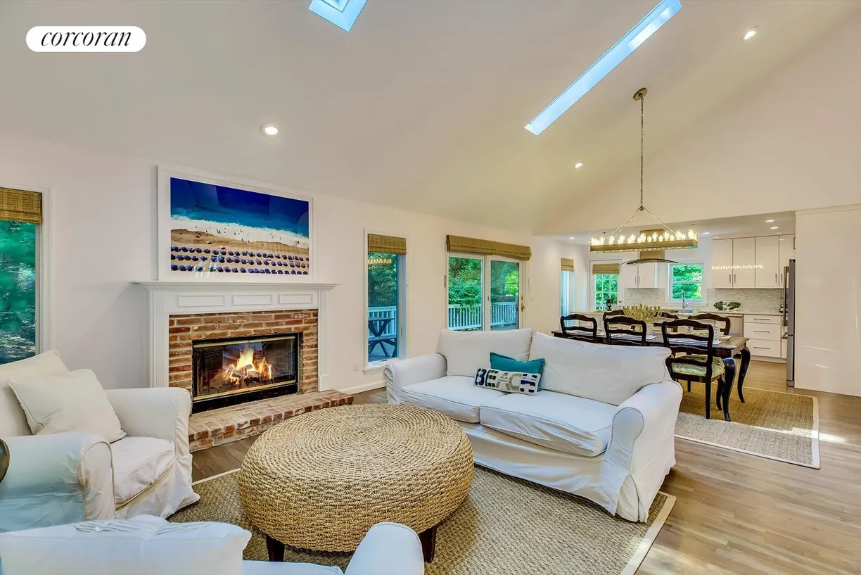 The Hamptons Real Estate | View 24 Tansey Lane | room 2