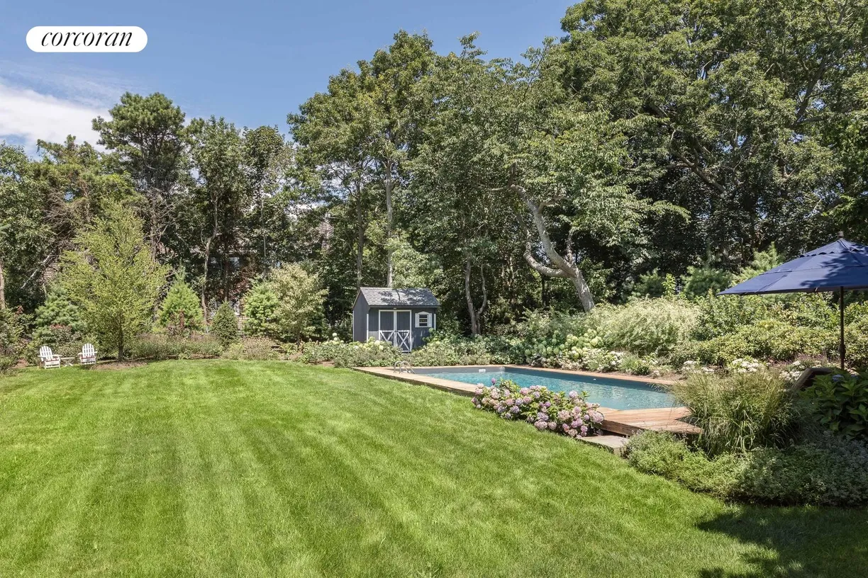 The Hamptons Real Estate | View 6 Briarsweet Lane | room 1