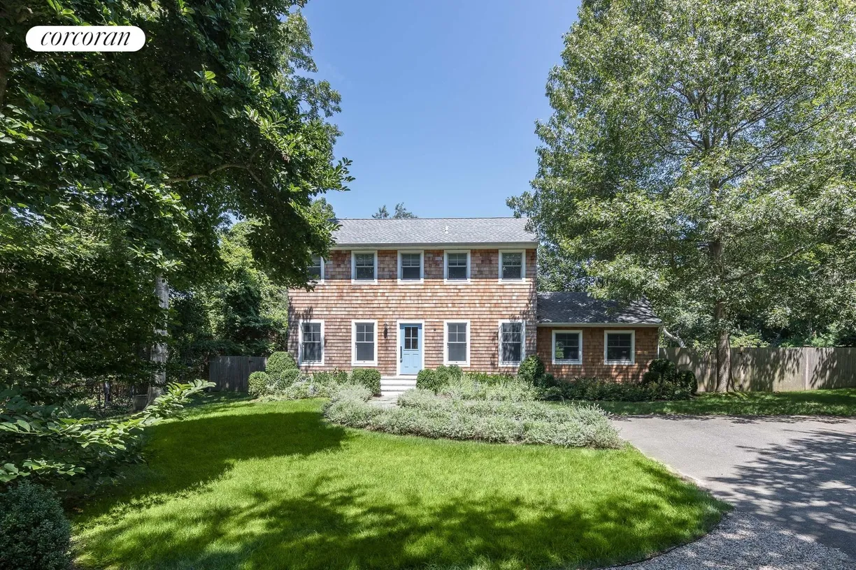 The Hamptons Real Estate | View 6 Briarsweet Lane | room 2
