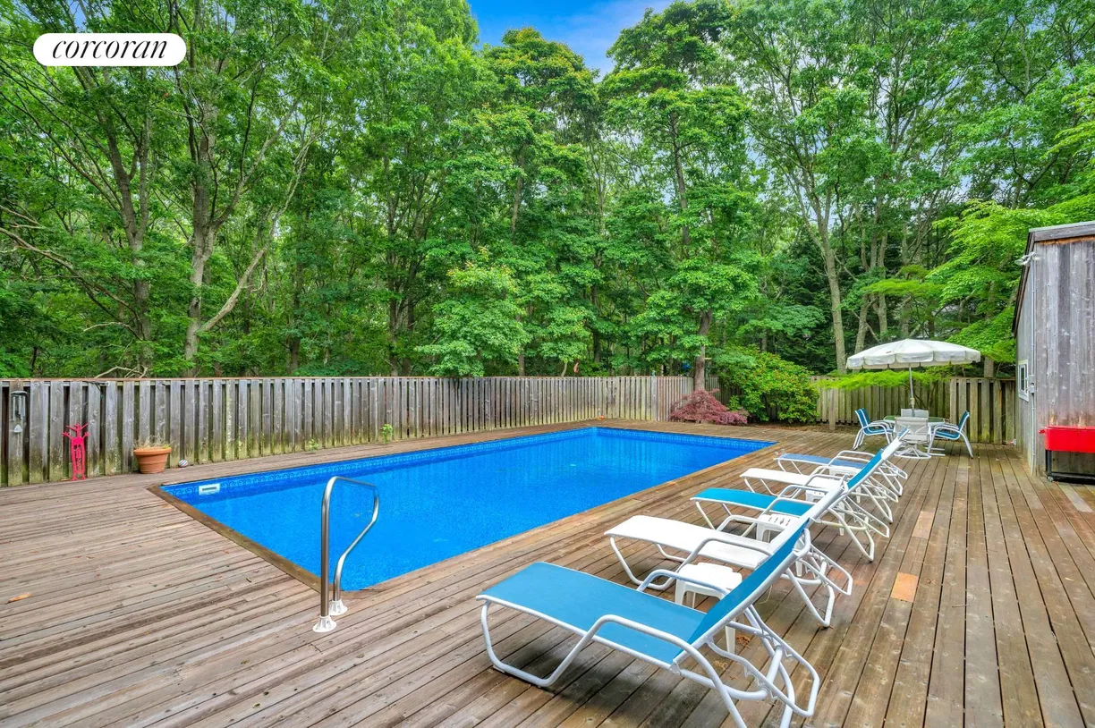 The Hamptons Real Estate | View 17 Rosemarie's Lane | room 1