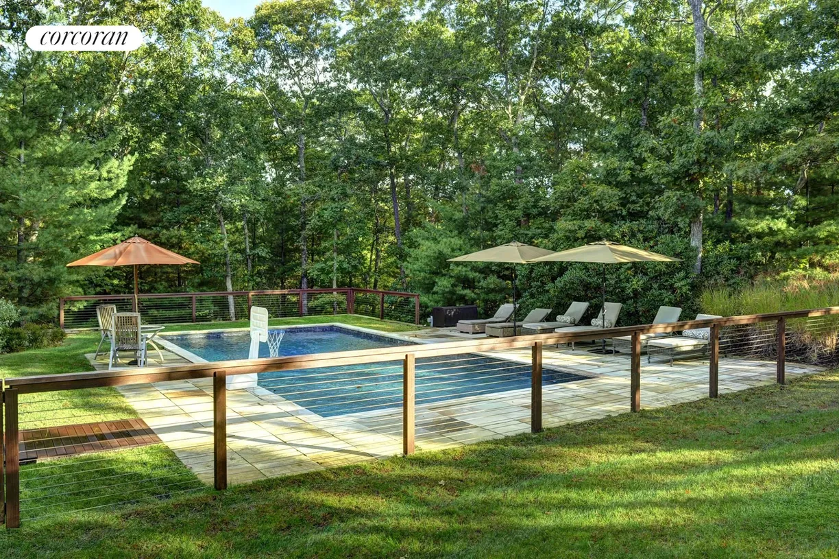 The Hamptons Real Estate | View 28 Alewive Brook Road | room 1