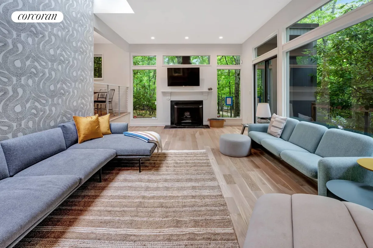 The Hamptons Real Estate | View 54 Pheasant Road | 3 Beds, 2 Baths