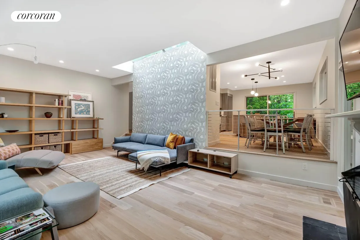 The Hamptons Real Estate | View 54 Pheasant Road | room 1