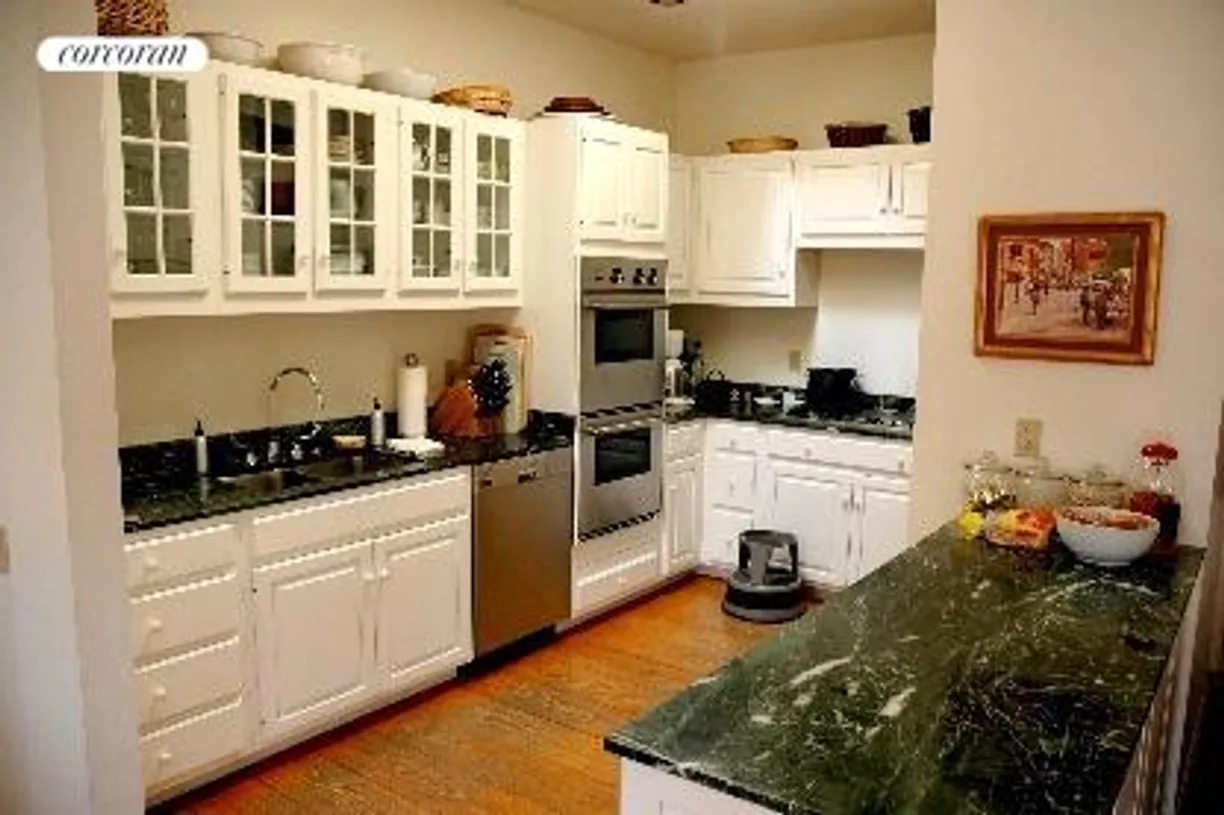 The Hamptons Real Estate | View 53 Sunburst Lane | Renovated Kitchen