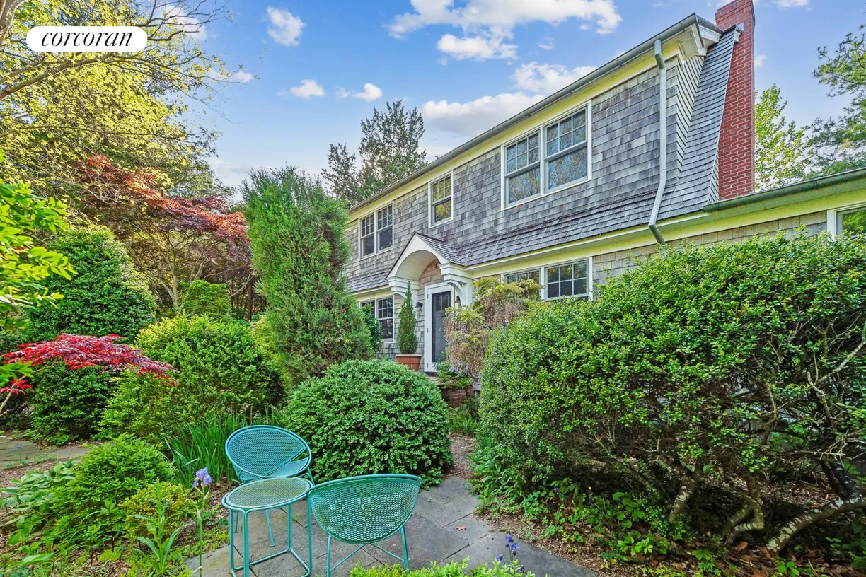 The Hamptons Real Estate | View 69 High Street | 4 Beds, 3 Baths