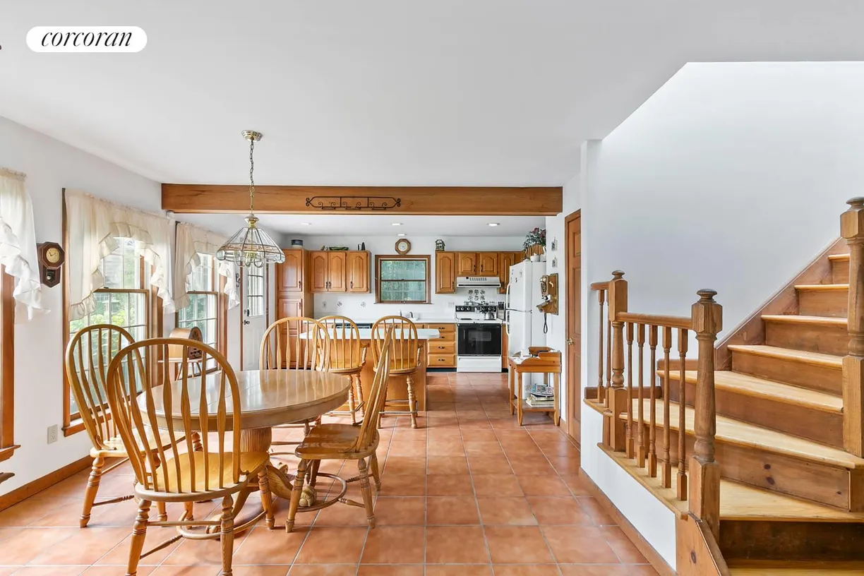 The Hamptons Real Estate | View 1 Wainscott Stone Road | room 1