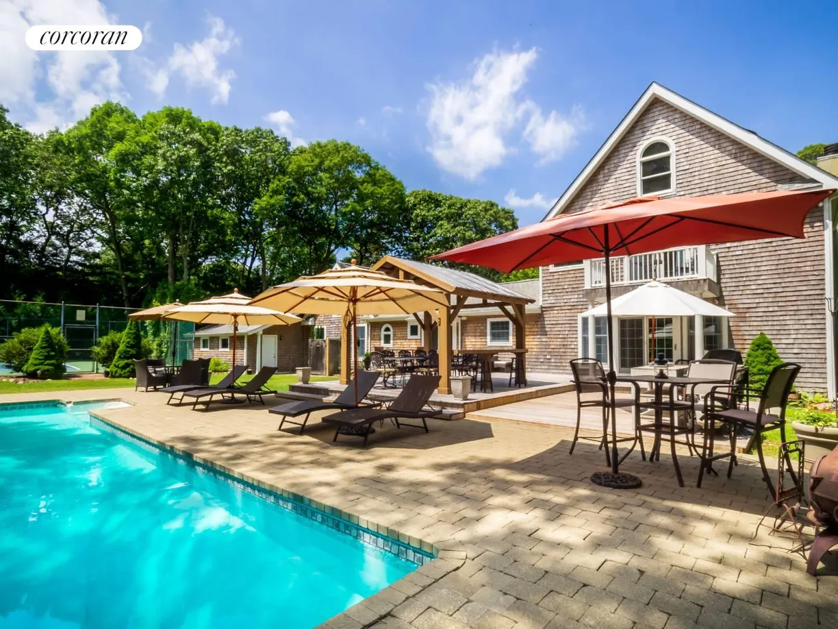 The Hamptons Real Estate | View 1532 Noyac Road | 5 Beds, 4 Baths