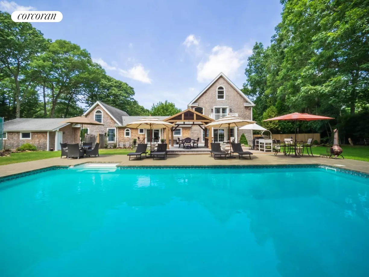 The Hamptons Real Estate | View 1532 Noyac Road | room 1