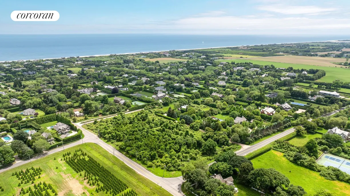 The Hamptons Real Estate | View 357 Town Line Road | room 2