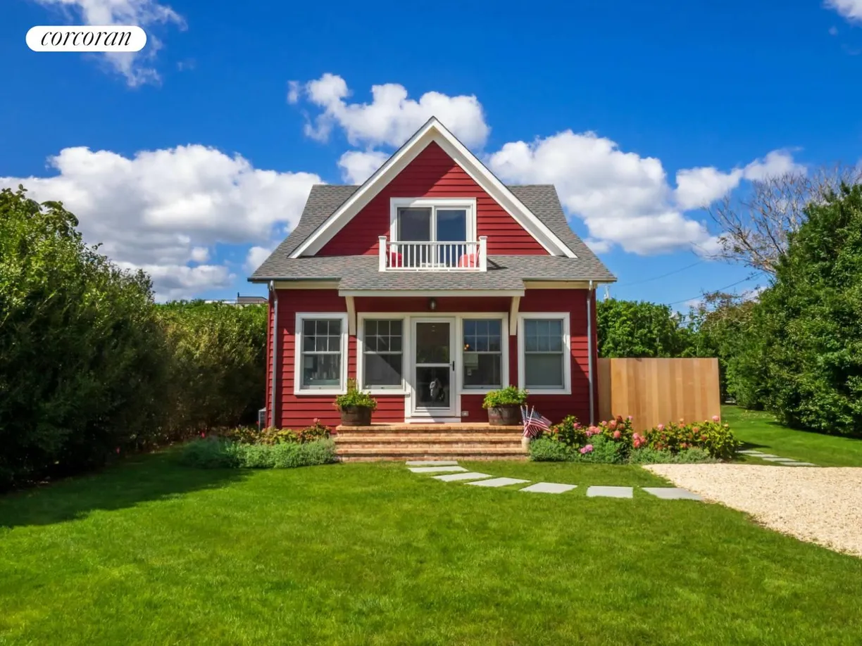 The Hamptons Real Estate | View 142 Town Line Road | 3 Beds, 3 Baths