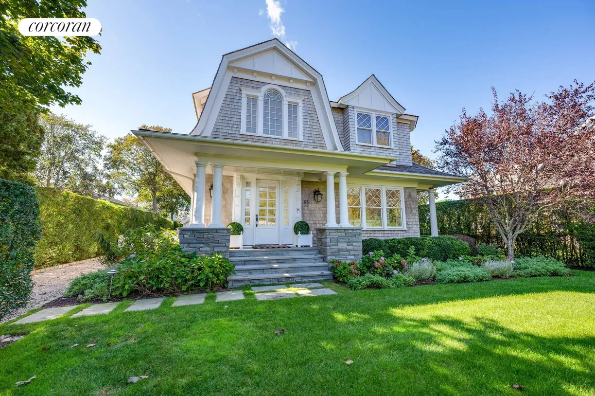 The Hamptons Real Estate | View  | 4 Beds, 5 Baths