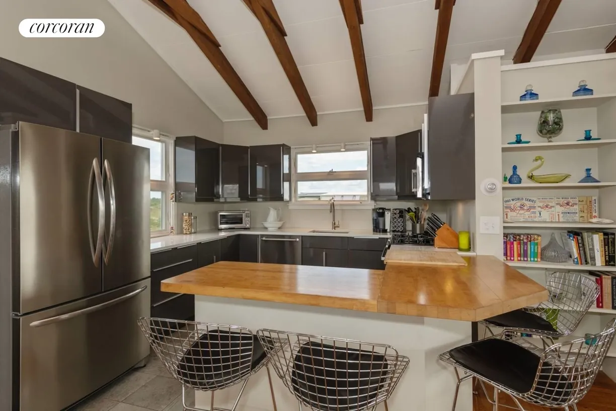 The Hamptons Real Estate | View 84 Osprey Road | room 2