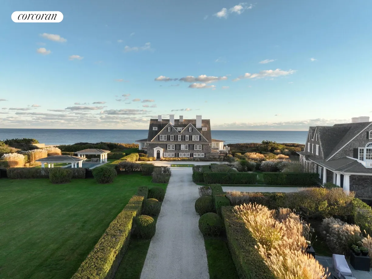 The Hamptons Real Estate | View 366 & 376 Gin Lane | room 1