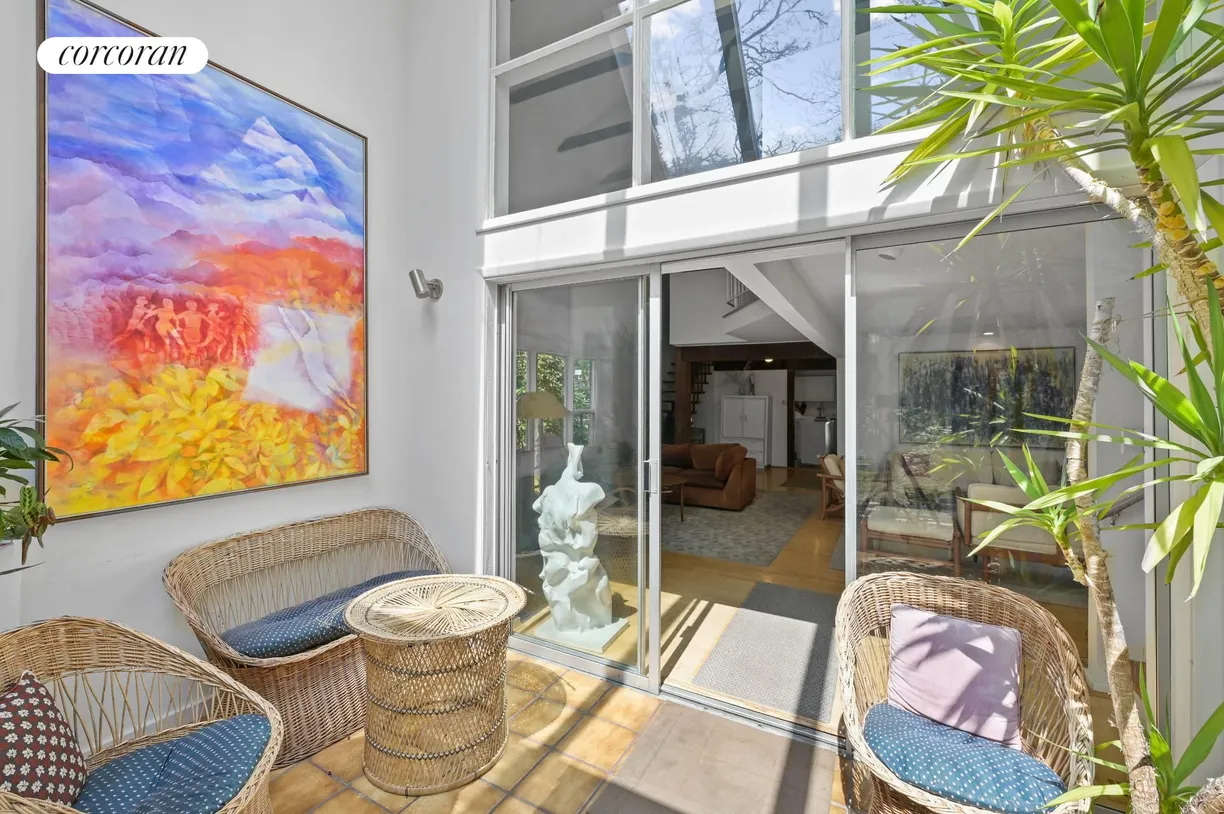 The Hamptons Real Estate | View 201 Cove Hollow Road | room 2