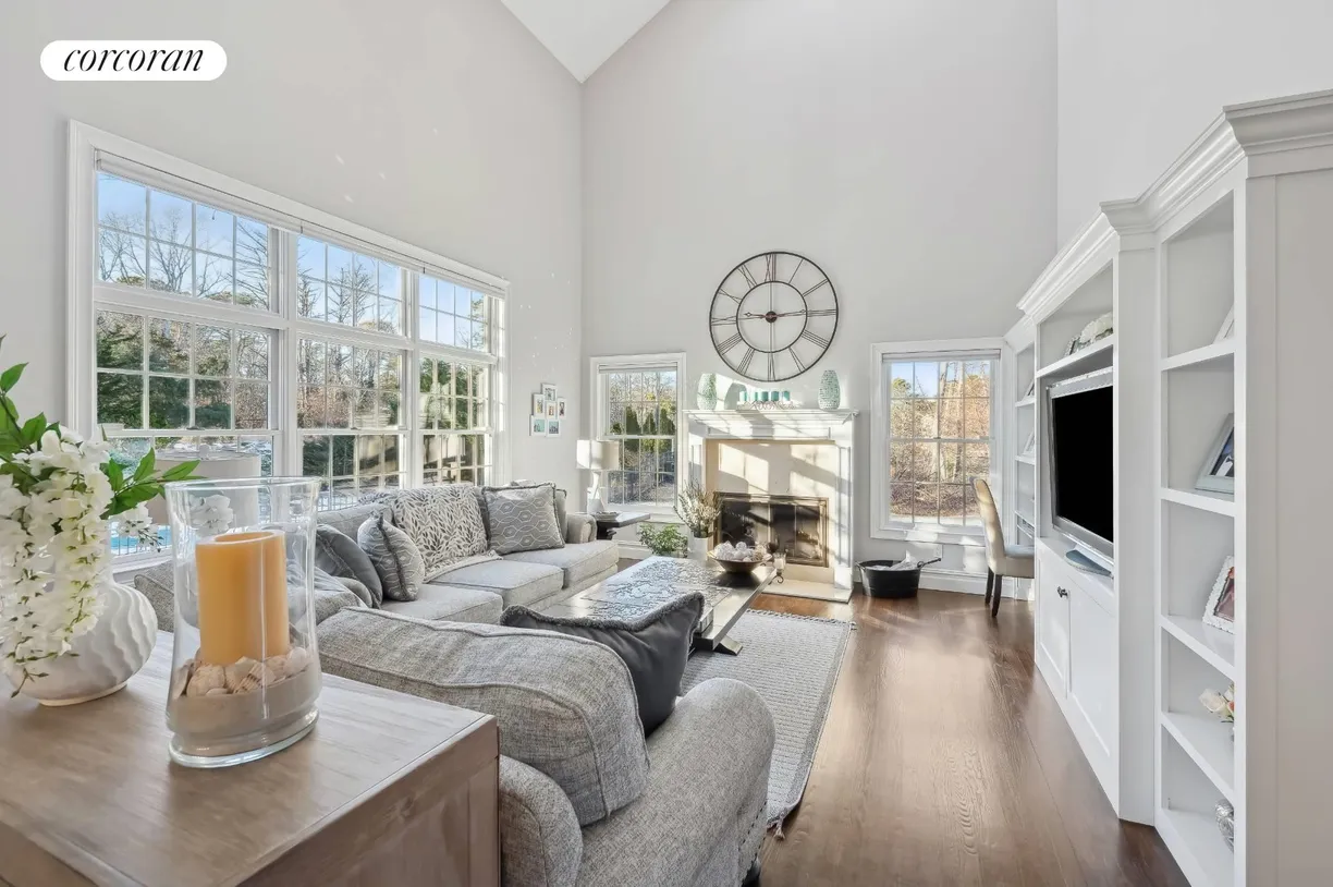 The Hamptons Real Estate | View 47 Bathing Beach Road | room 2