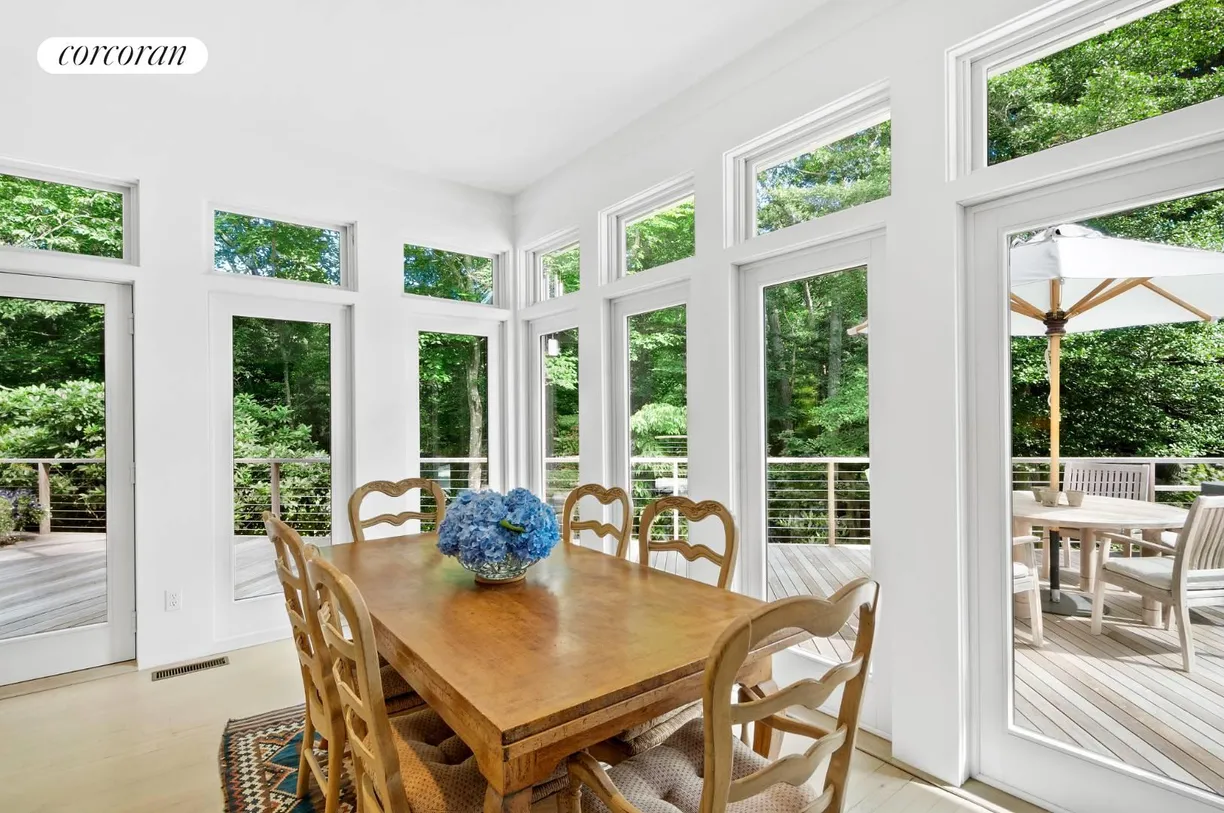 The Hamptons Real Estate | View 19 Bell Place | room 2