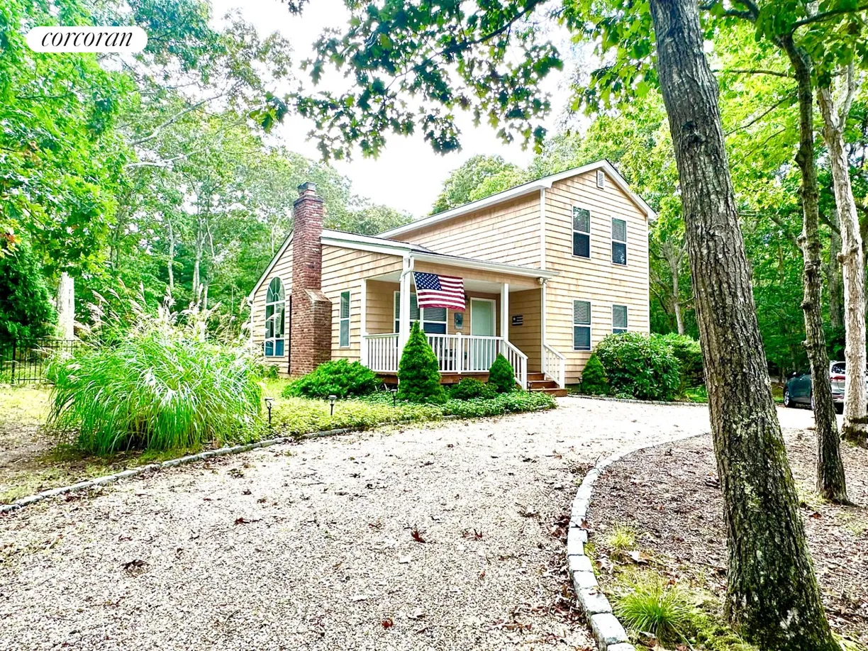 The Hamptons Real Estate | View 37 Bonac Woods Lane | 3 Beds, 2 Baths