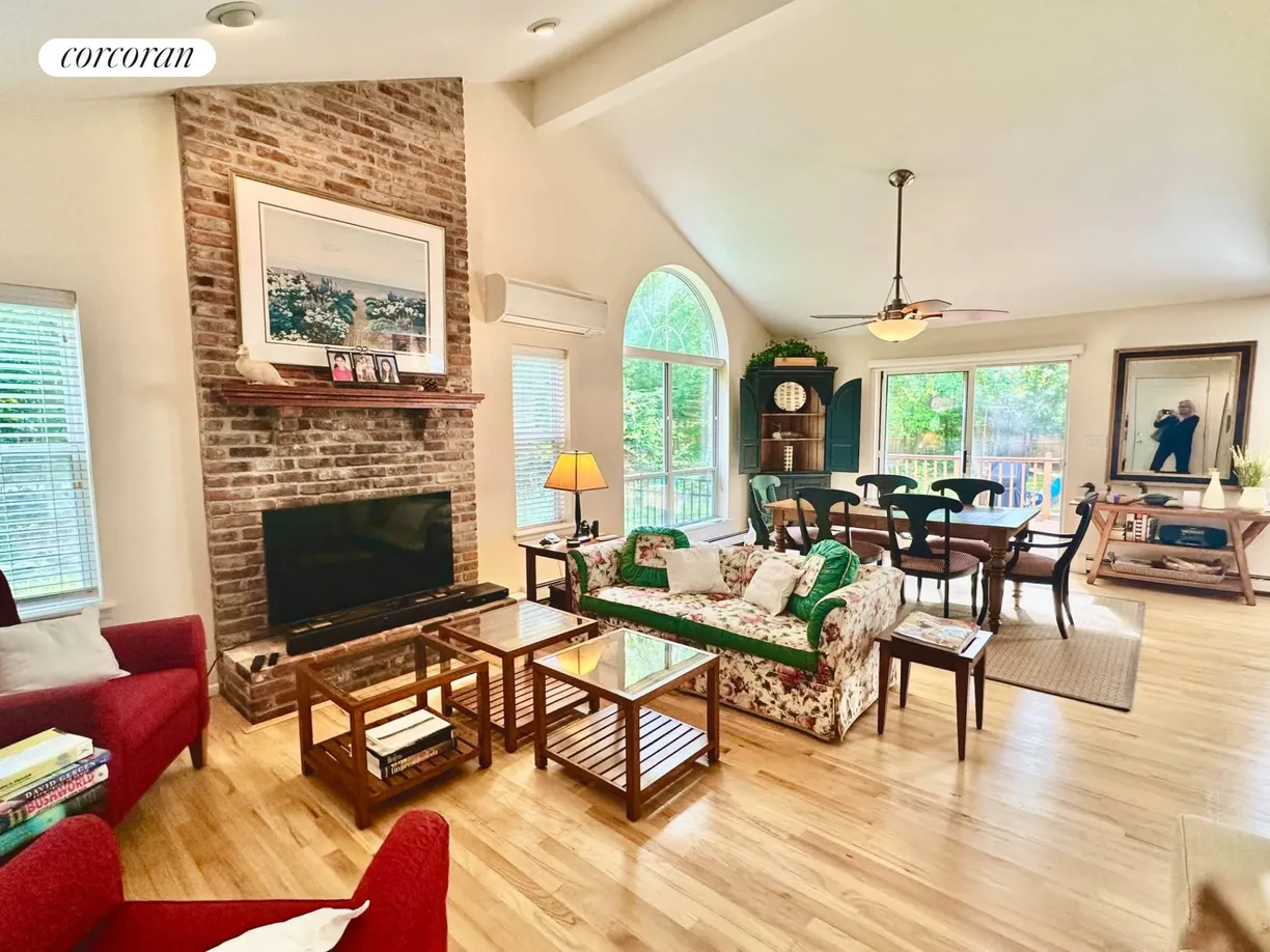 The Hamptons Real Estate | View 37 Bonac Woods Lane | room 2