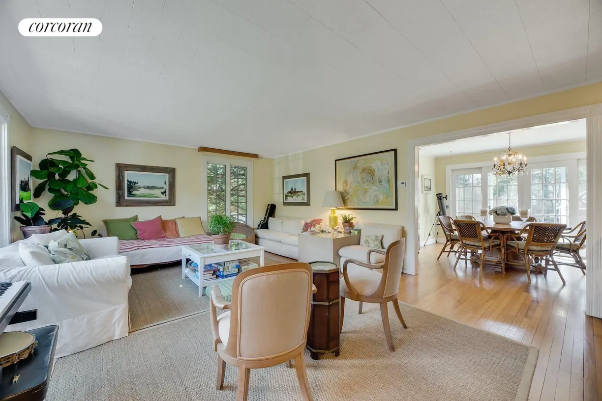 The Hamptons Real Estate | View 379 Ferry Road | room 1