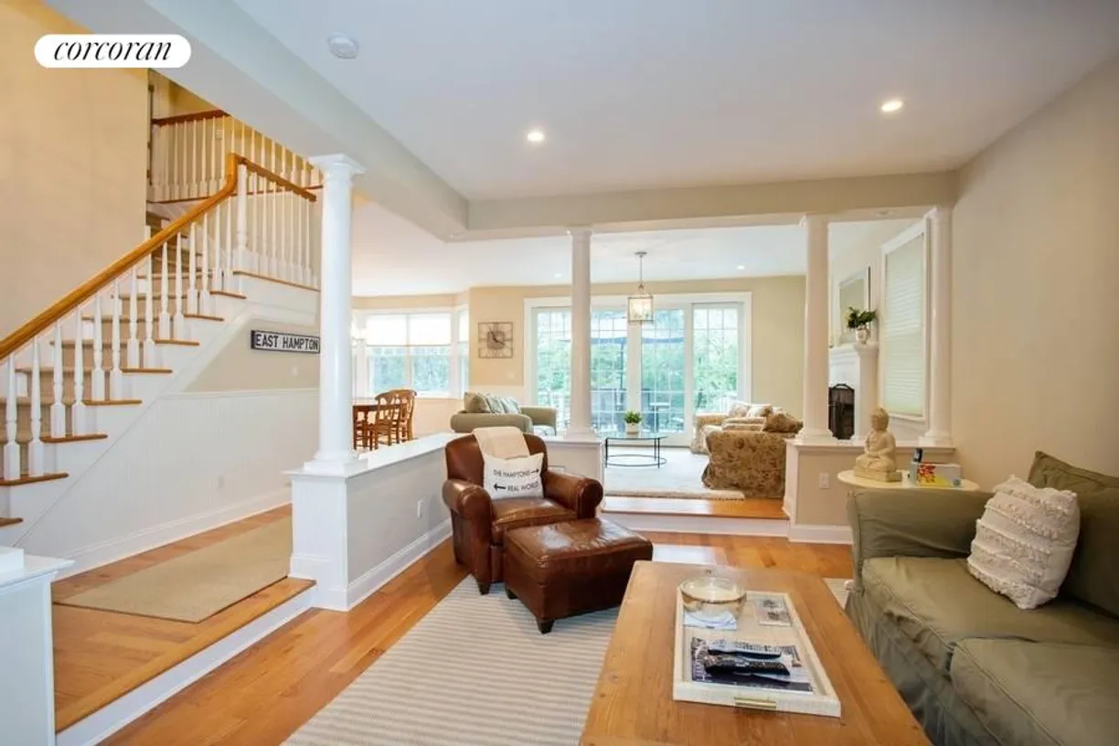 The Hamptons Real Estate | View 8 Rivers Road | 4 Beds, 3 Baths