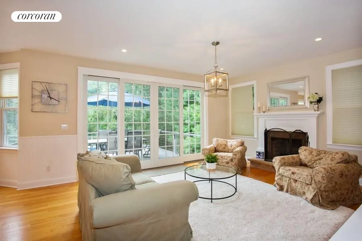 The Hamptons Real Estate | View 8 Rivers Road | room 2