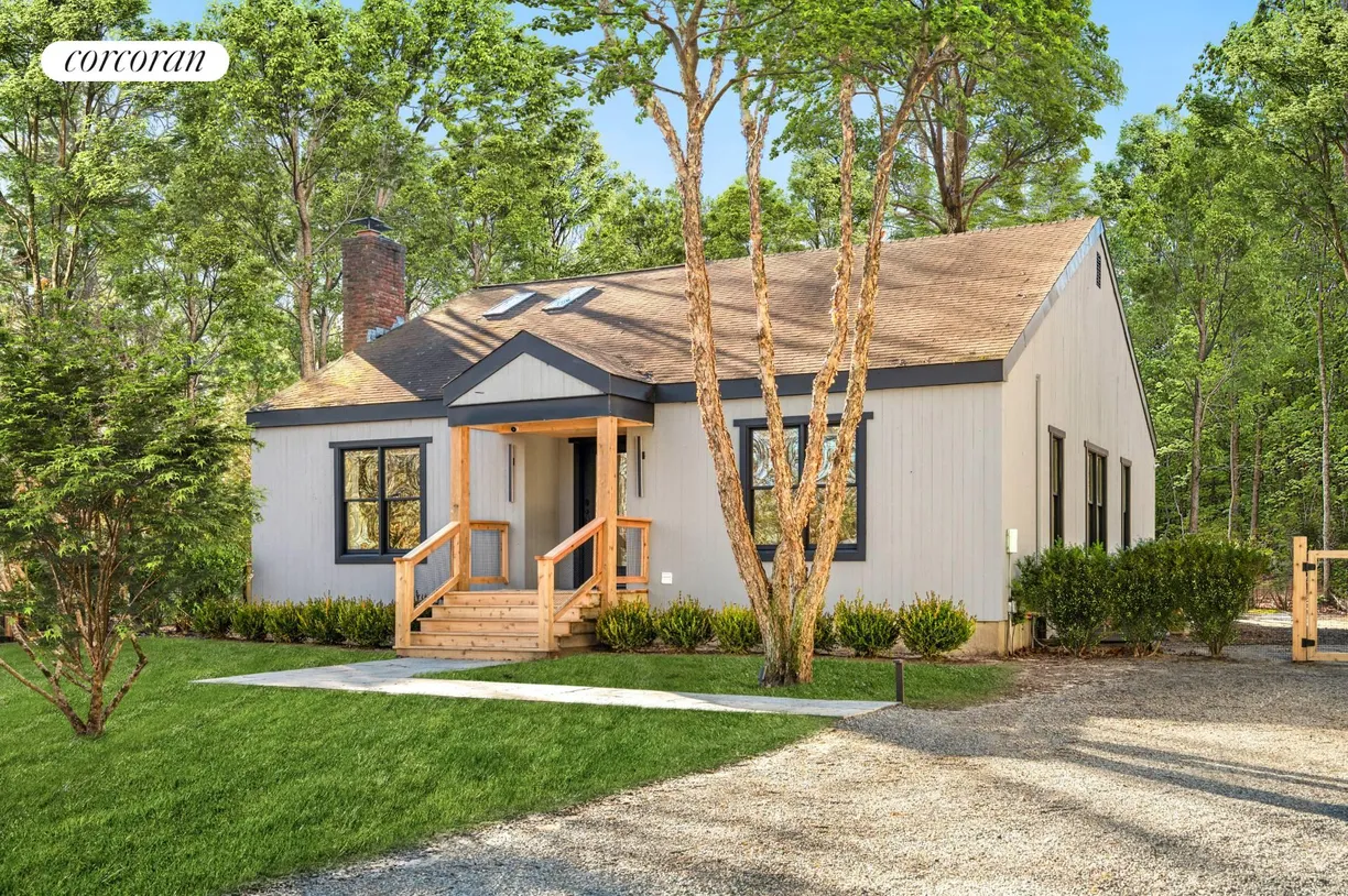 The Hamptons Real Estate | View 57 Woodruff Lane | 3 Beds, 2 Baths