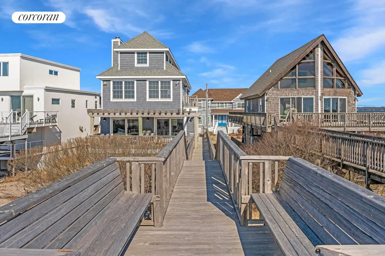 The Hamptons Real Estate | View 891 Dune Road | room 2