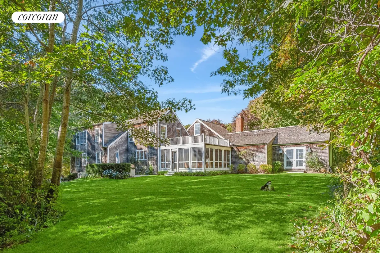 The Hamptons Real Estate | View 370 Brick Kiln Road | 5 Beds, 4 Baths