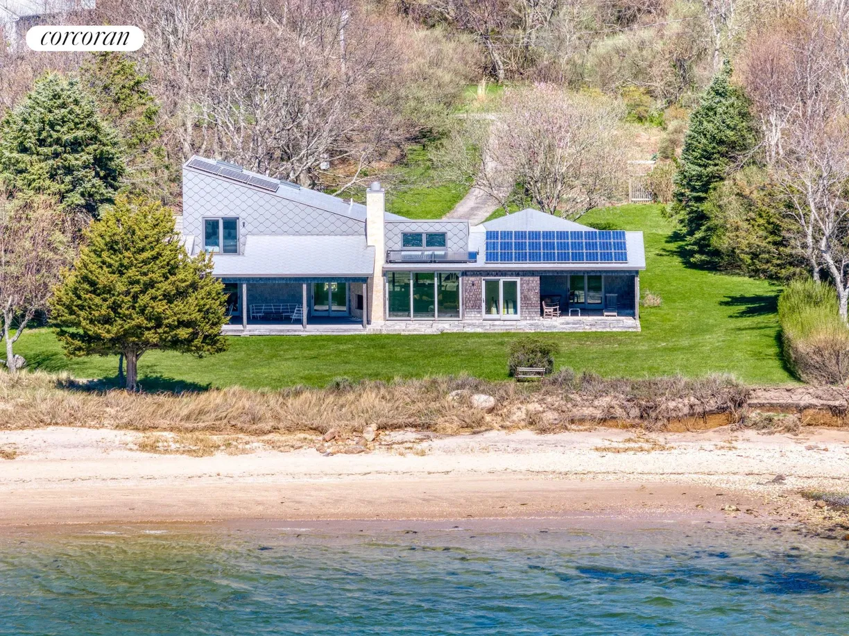 The Hamptons Real Estate | View 14A Heron Lane | 3 Beds, 4 Baths