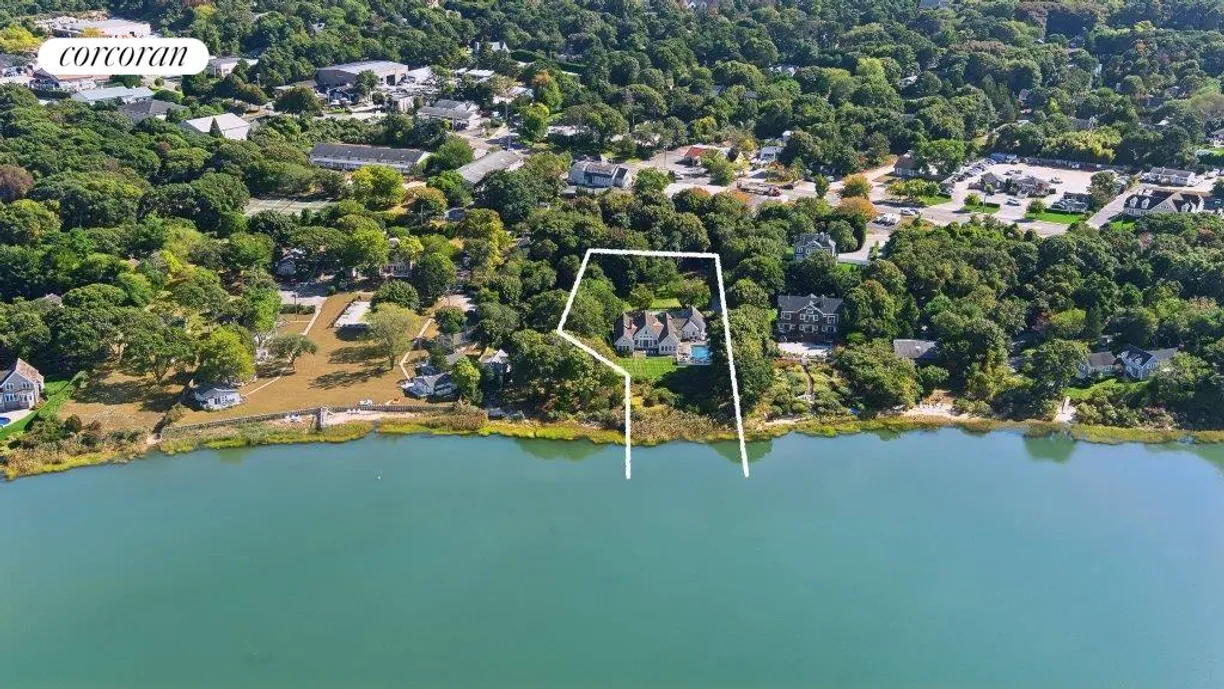 The Hamptons Real Estate | View 21 Shrubland Road | 5 Beds, 4 Baths
