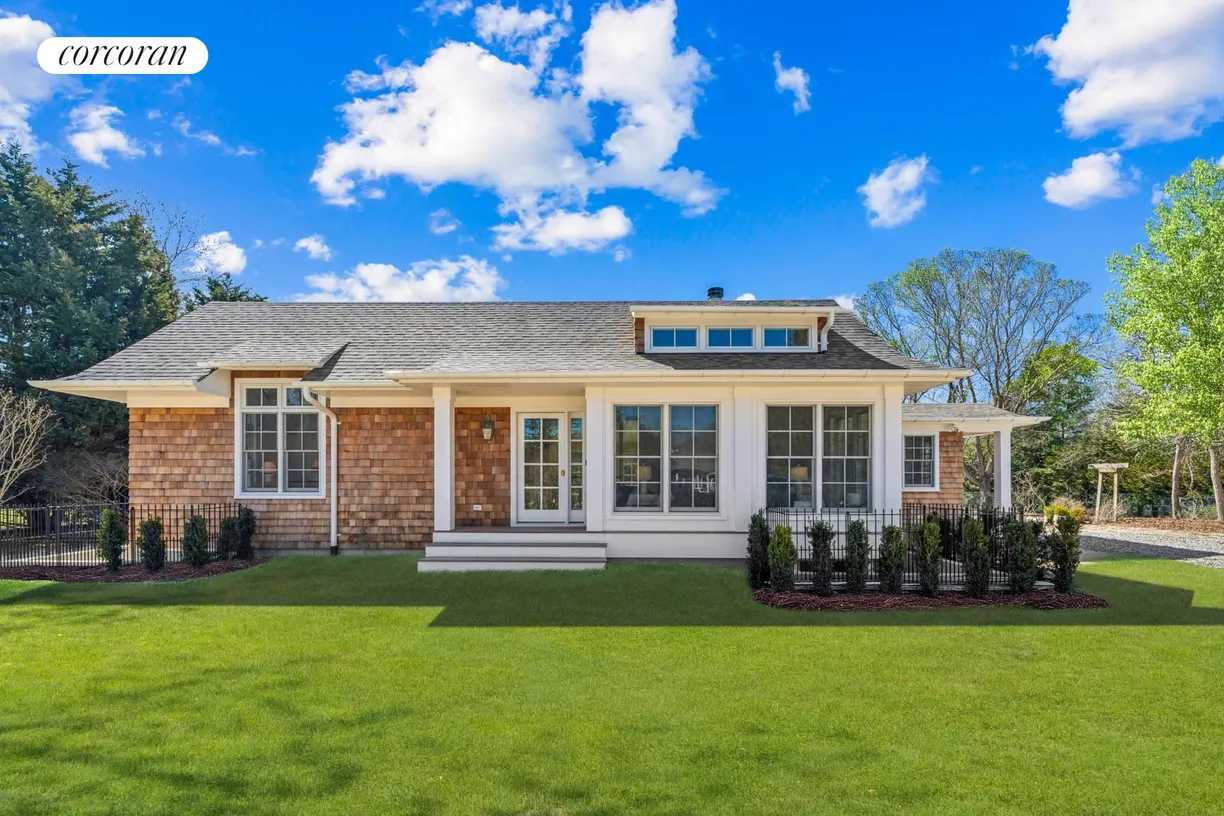 The Hamptons Real Estate | View 25 Lamb Avenue | 3 Beds, 3 Baths