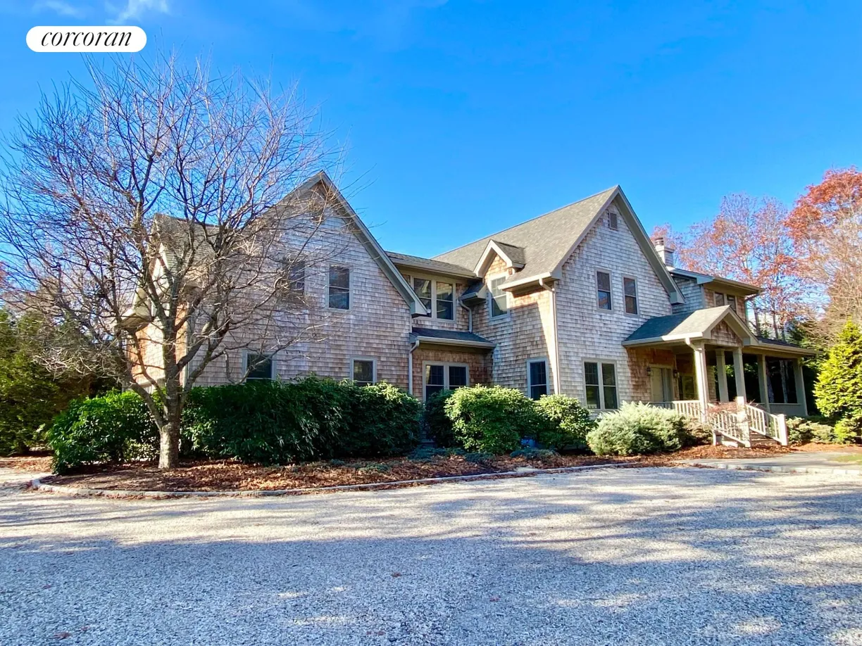 The Hamptons Real Estate | View  | 6 Beds, 5 Baths