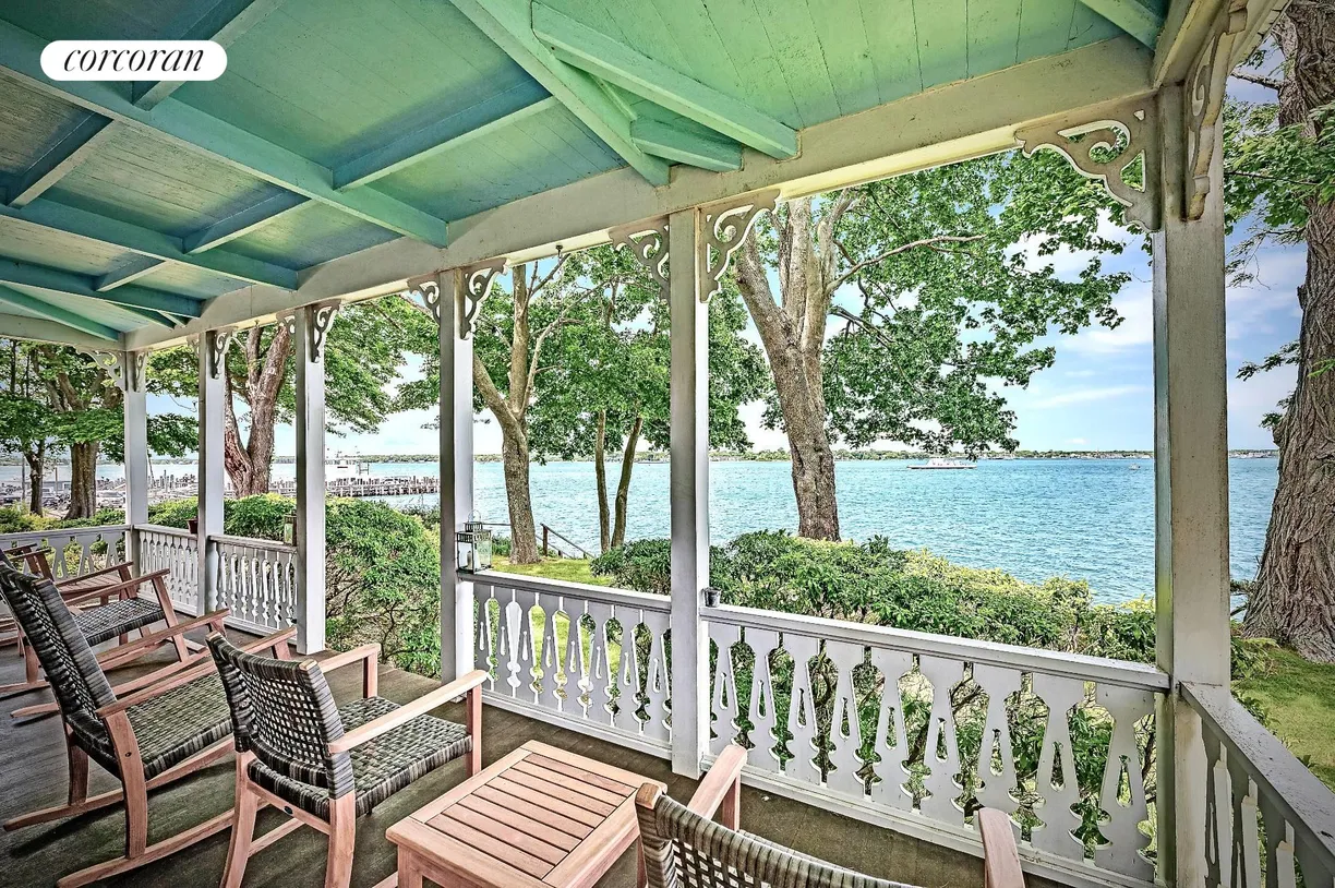 The Hamptons Real Estate | View 6 Summerfield Place | Enjoy the Summer