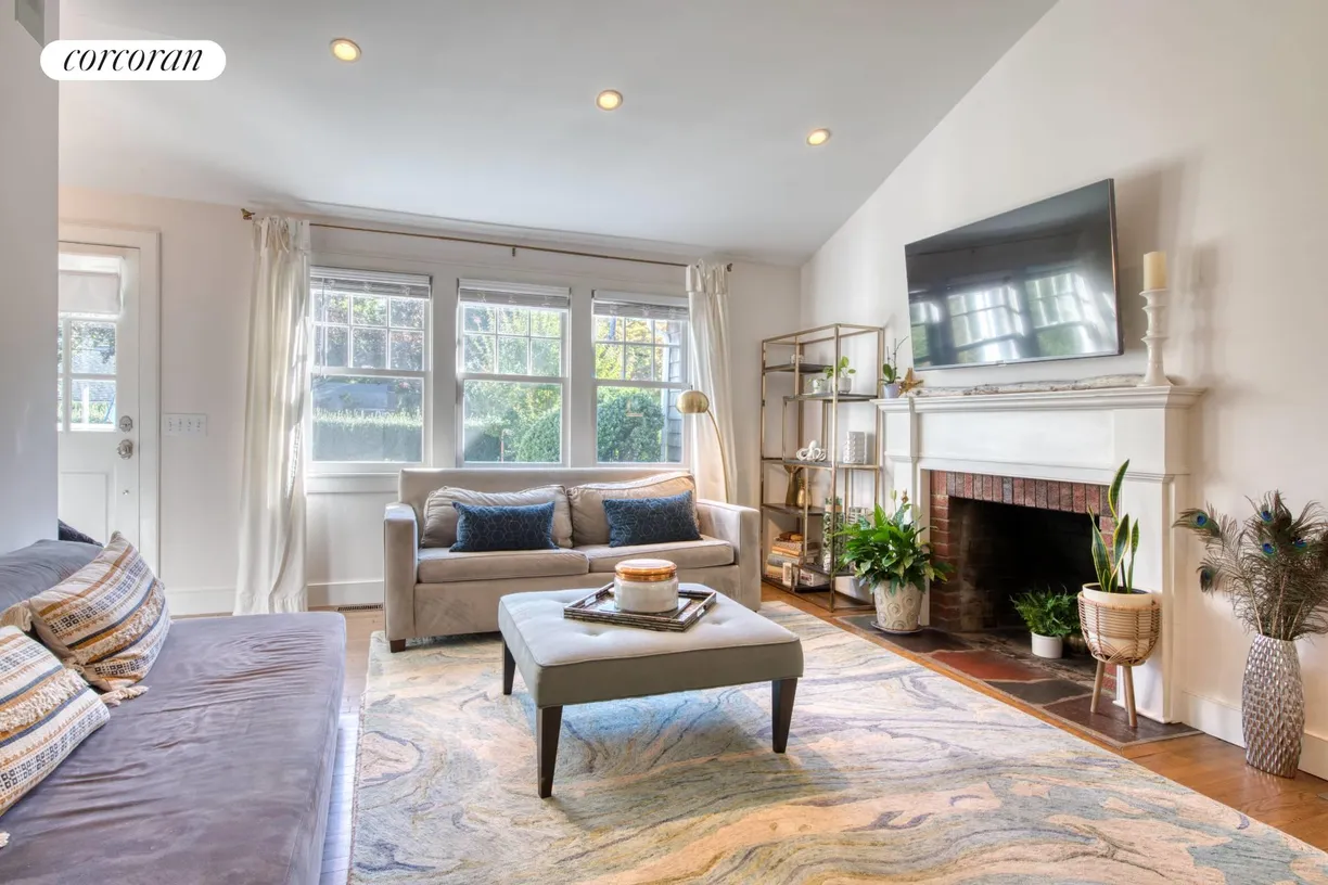 The Hamptons Real Estate | View 79 Miller Lane East | Living