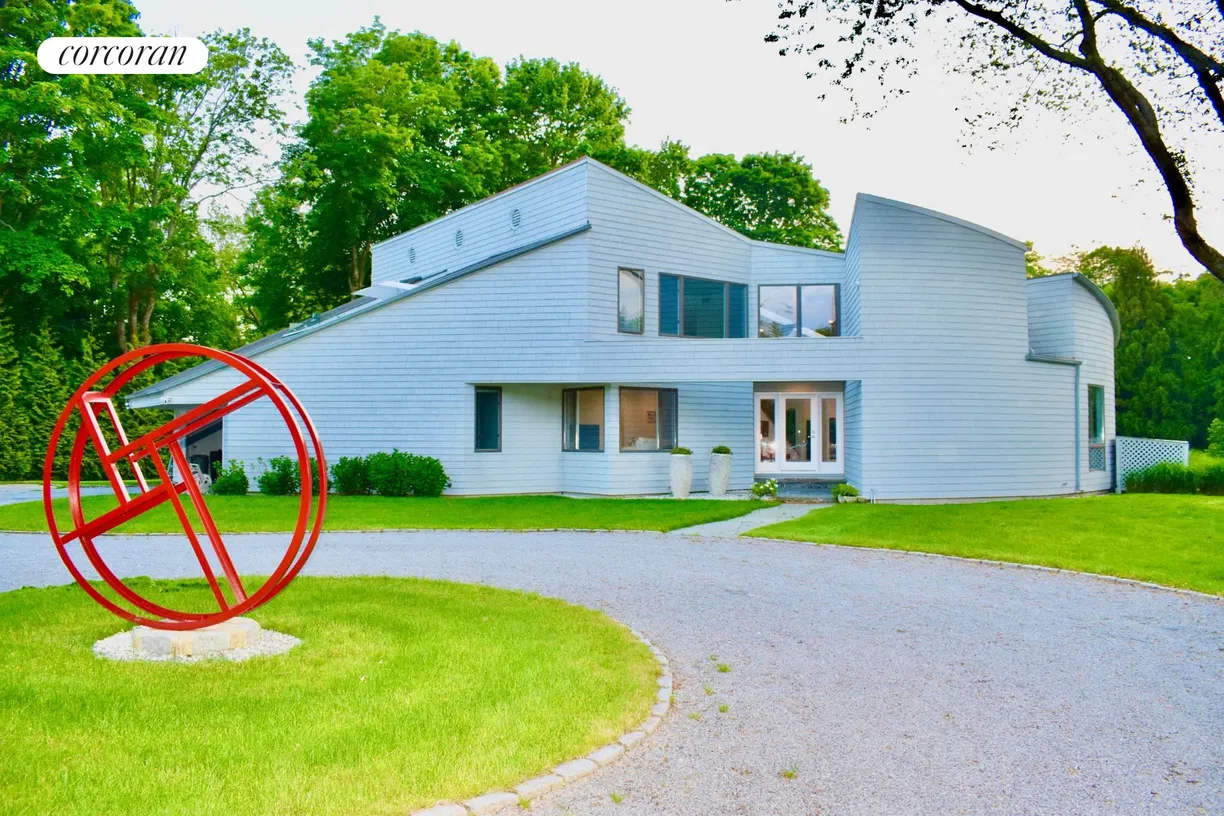 The Hamptons Real Estate | View 11 Georgica Road | 5 Beds, 5 Baths
