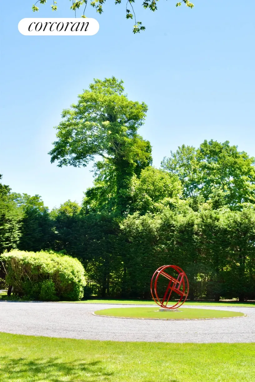 The Hamptons Real Estate | View 11 Georgica Road | room 1