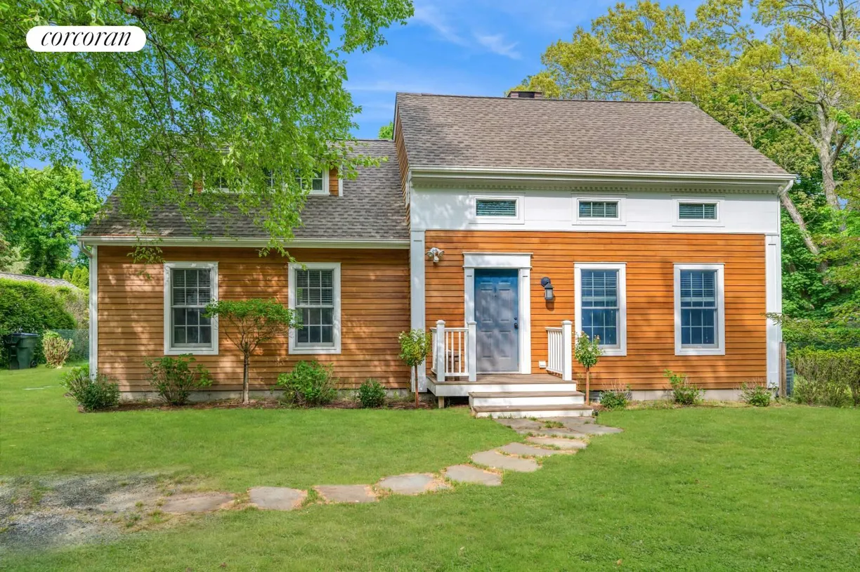 The Hamptons Real Estate | View 109 Franklin Avenue | 4 Beds, 3 Baths