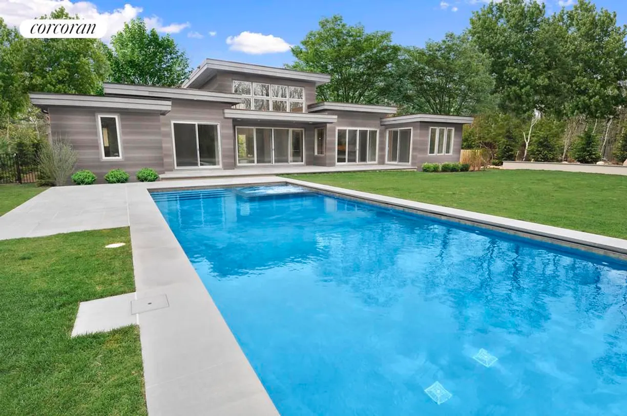 The Hamptons Real Estate | View 6 Monument Lane | room 2