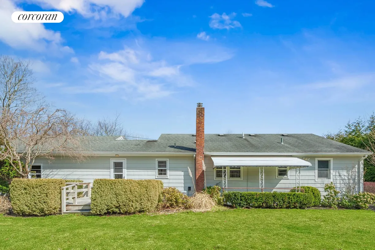 The Hamptons Real Estate | View 452 Bridgehampton Sag Harbor Turnpike | room 1