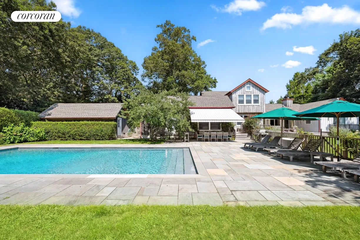 The Hamptons Real Estate | View  | room 1
