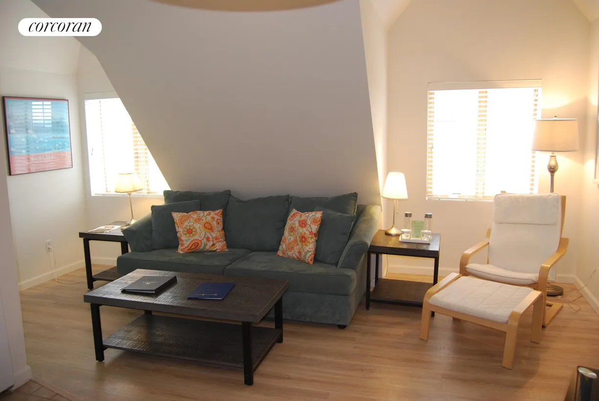 The Hamptons Real Estate | View 236 Edgemere Road | 2 Beds, 2 Baths